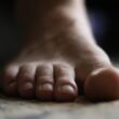 Jak długo trwają paznokcie hybrydowe u stóp?